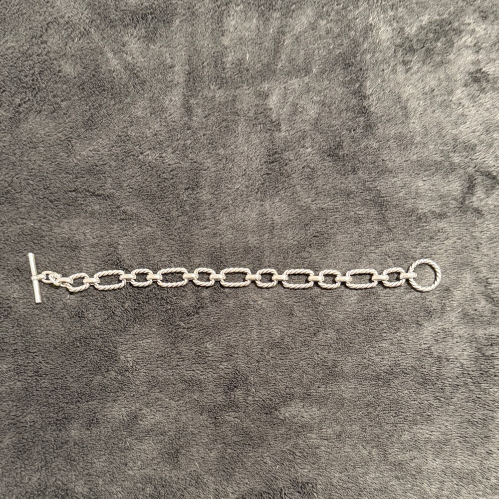David Yurman Silver Cable-Link Toggle Bracelet with Blue Sapphires - Picture 2 of 5